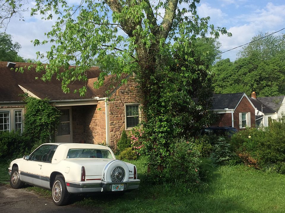 2nd image of 1128 Greenland Ave
