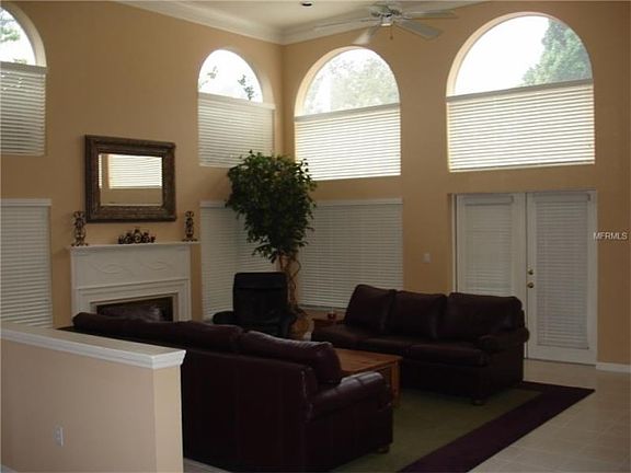 4th image of 2660 Clubhouse Dr