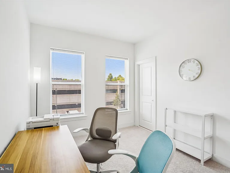 845 King Farm Blvd — Photo 30