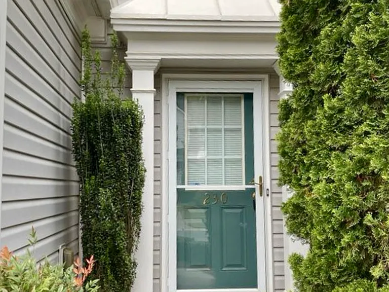 230 Regent Sq #230 — Photo 2