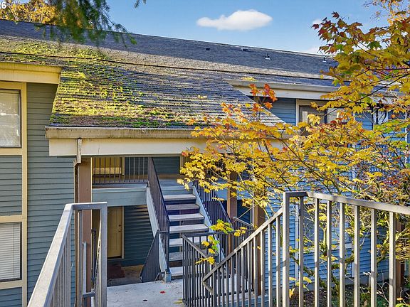 4th image of 10186 SE Talbert St