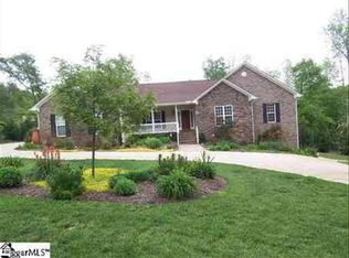 307 Shadowmere Dr, Pelzer, SC 29669