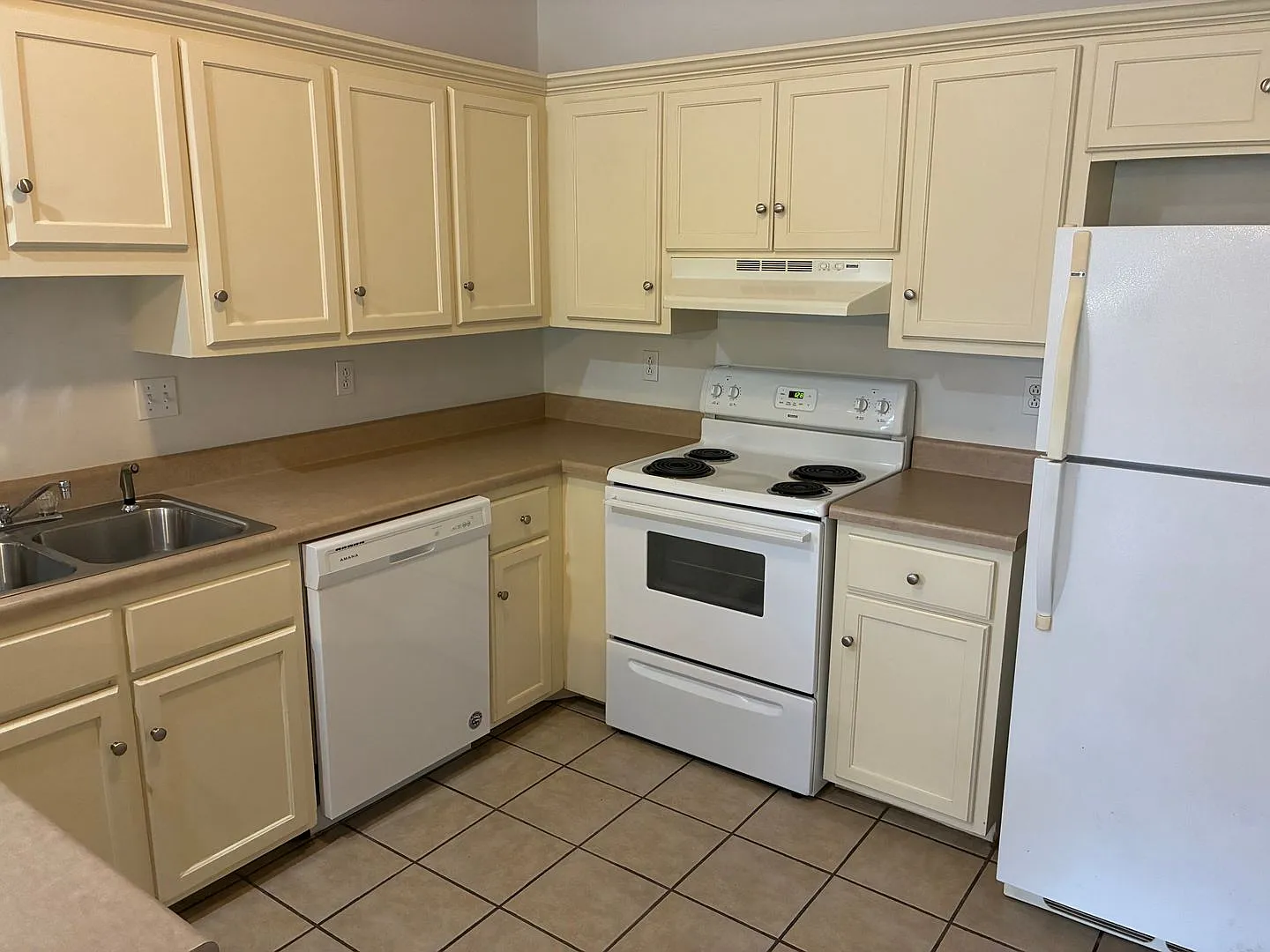 125 Cypress Glen — Photo 3