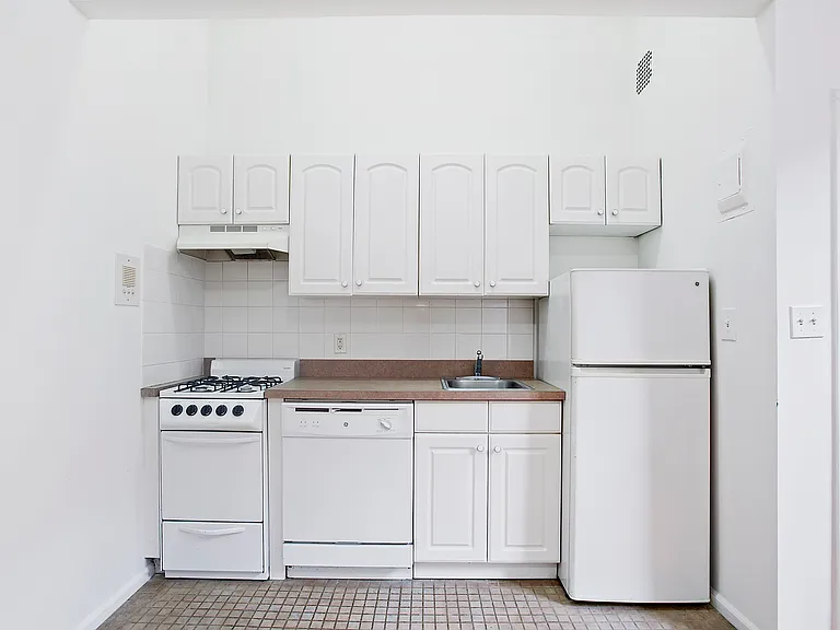 330 W 85th St #6C — Photo 2