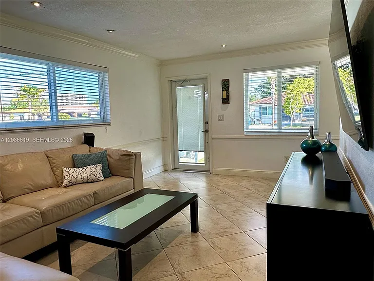 2931 SW 25th St #2931 — Photo 3