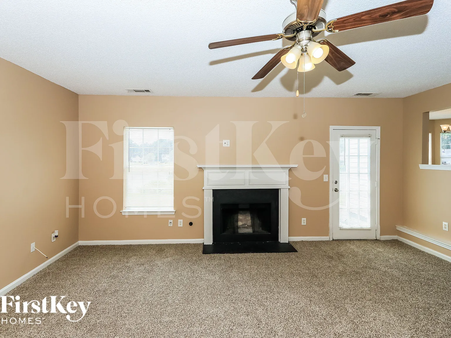 4 bed, 2.5 bath, 2686 sqft, $2,735 — Photo 2