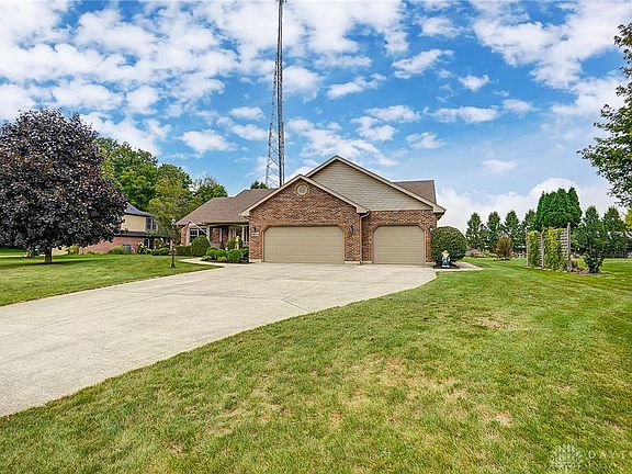 2nd image of 2320 Cara Dr