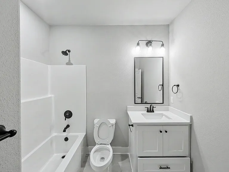 64 Islay Dr — Photo 21