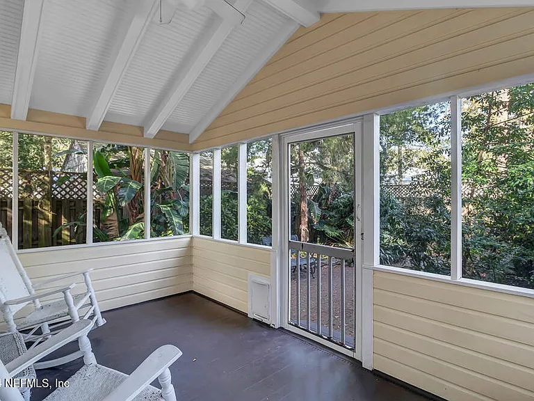 68 Saragossa St — Photo 24