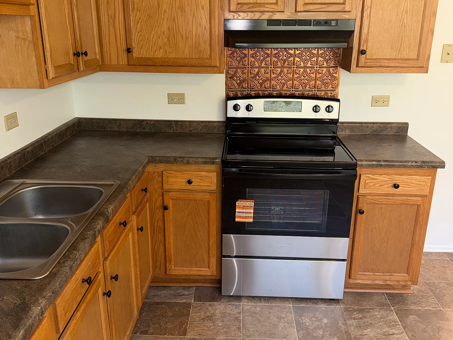 3 bed, 1200 sqft, $2,000 — Photo 3