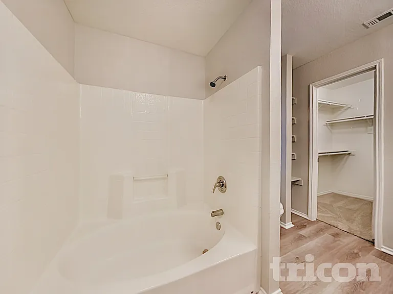 1320 Cleardale Dr — Photo 12