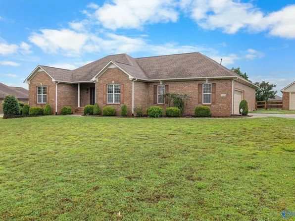 26385 Pepper Rd, Athens, AL 35613
