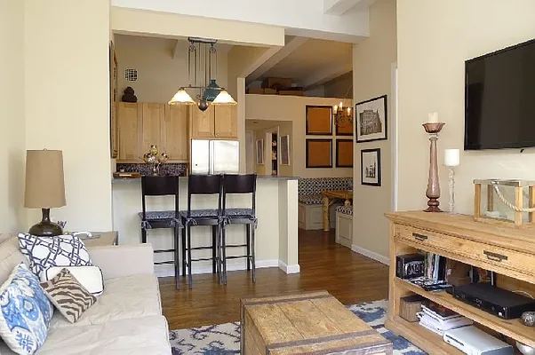 Sold by Flat Iron Real Estate | media 16