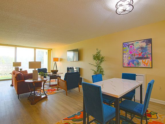 Dinette/Living room view