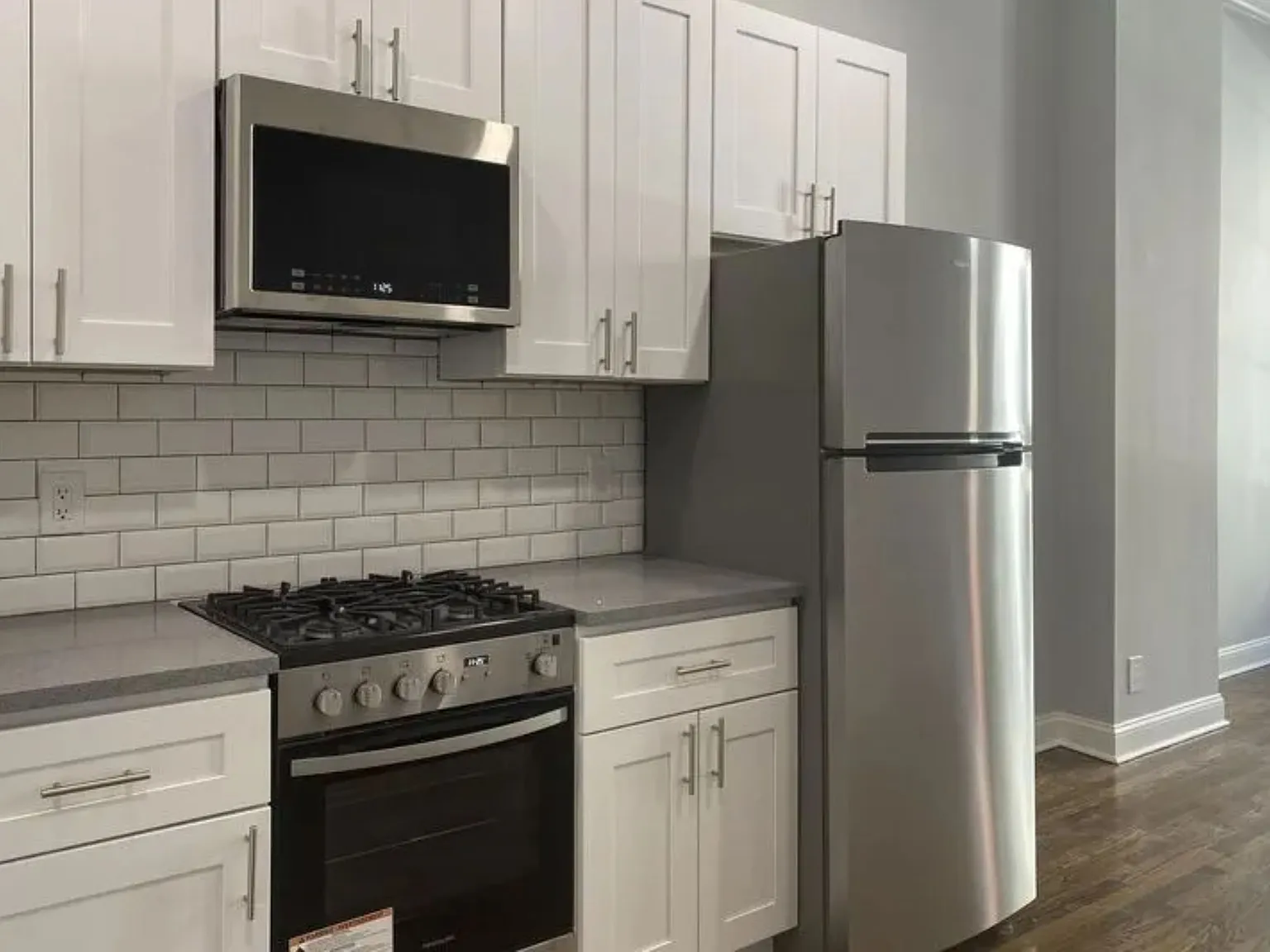 2 bed, $2,589 — Photo 2