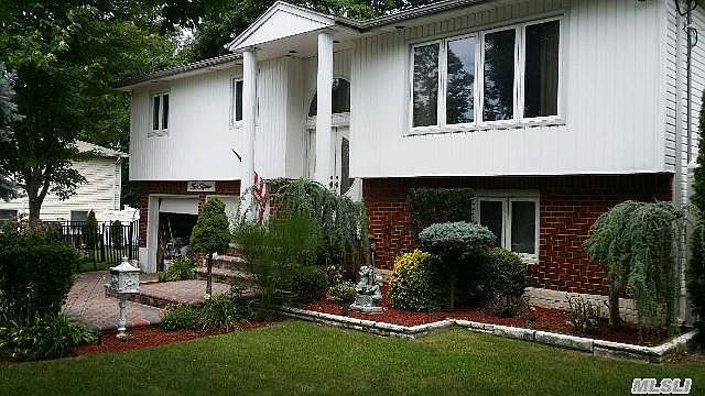 1st image of 415 Nocella Ct