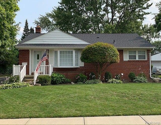 1st image of 8487 Chesterfield Dr