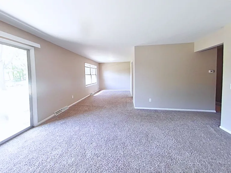 Woodland Reserve Apartments — Photo 96