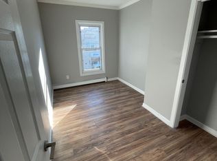 375 S 10th St #2L, Newark, NJ 07103