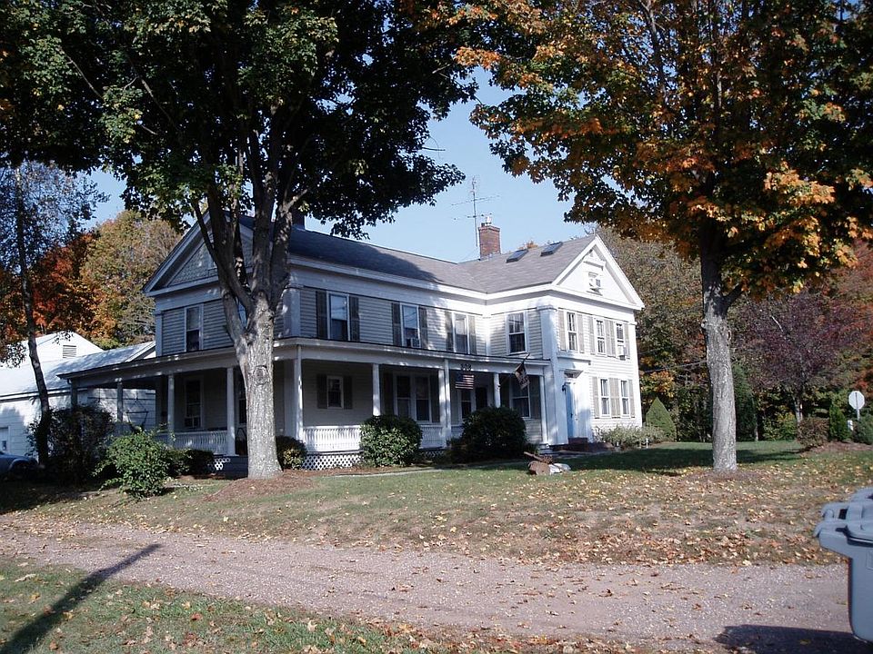 Unit is the right side of the house 2nd floor.