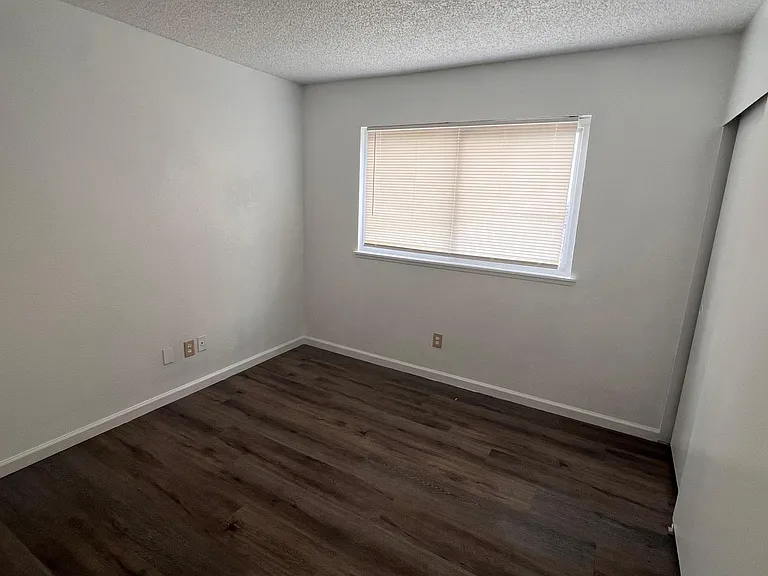 13448 Silver Ln — Photo 21