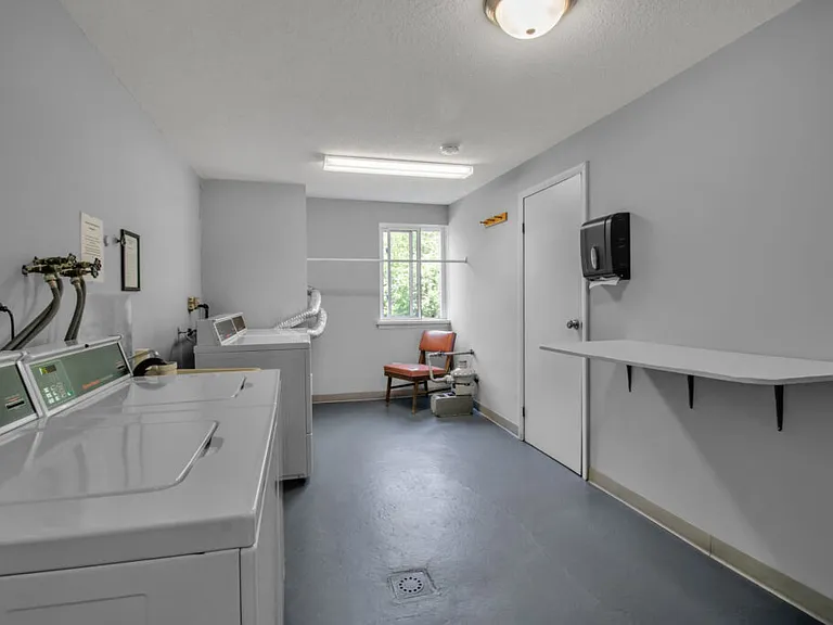 Geneseo Heights — Photo 18