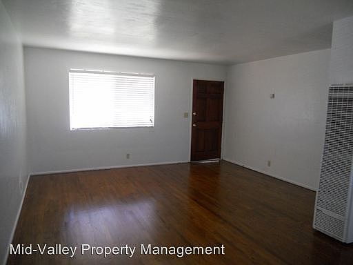 2nd image of 812 N D St