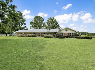 739 Pitkin Rd, Leesville, LA 71446