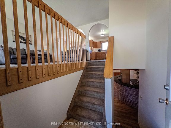 2nd image of 527 2nd St S