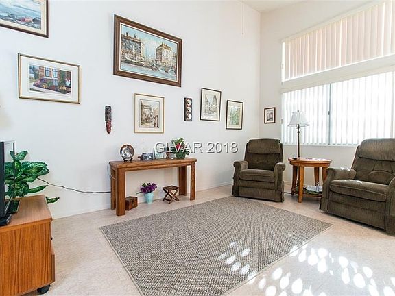 3rd image of 1317 Pavilions Ave