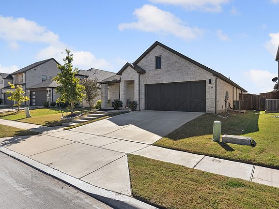 3rd image of 3249 Feller Ln