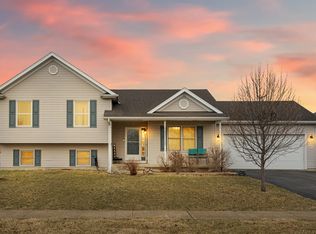 432 N Aspen Dr, Cortland, IL 60112