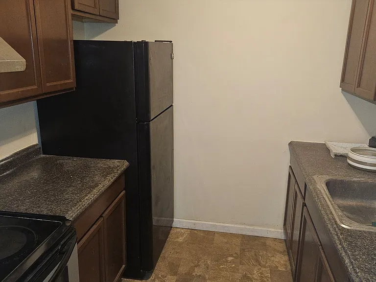 435 Atwood St — Photo 10