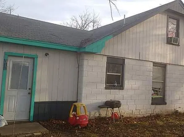 308 W McCurtain Ave, Calera, OK 74730
