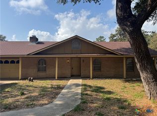 105 Pecan Dr, Victoria, TX 77905