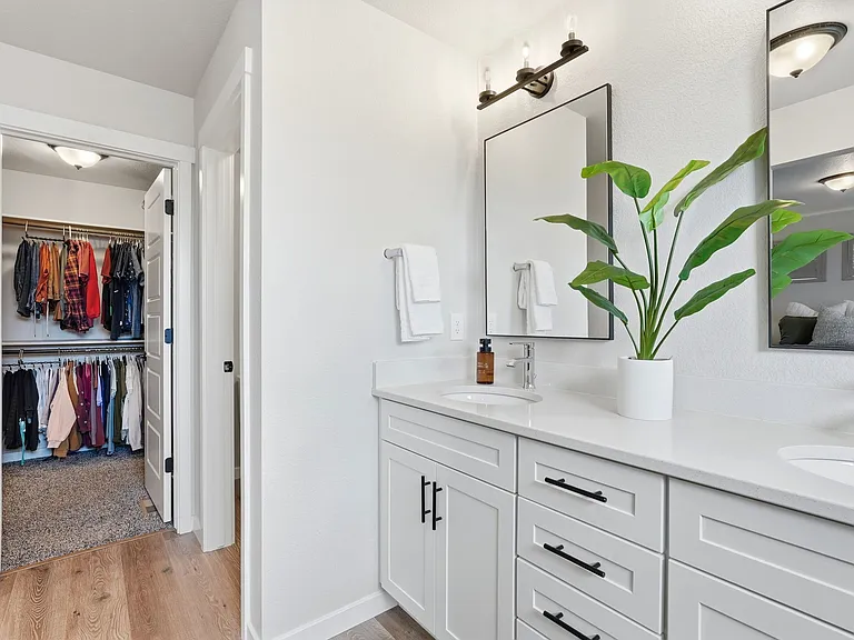 4127 Parkwood Trl — Photo 35