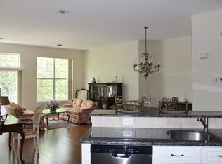 311 Four Seasons Dr #311, Wayne, NJ 07470