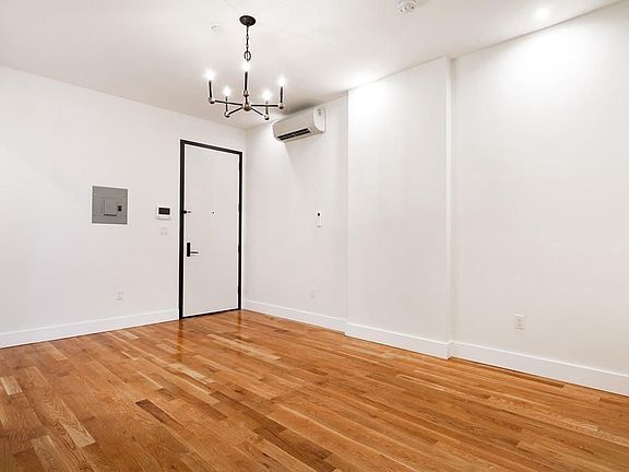 3rd image of 1772 Bergen St Floor 3