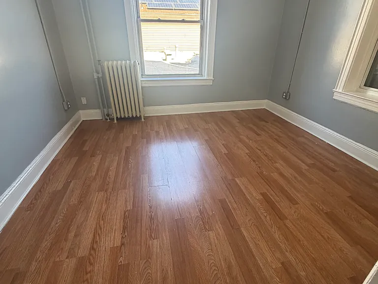 5 Thorne St #B4 — Photo 3