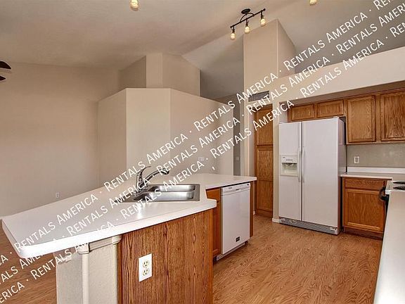 5th image of 2131 S Navajo Way