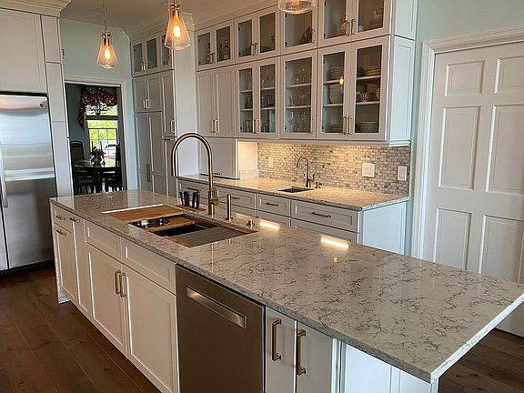 Modern "Chef's" kitchen