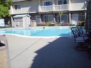 1st image of 2515 Merrychase Dr #12L