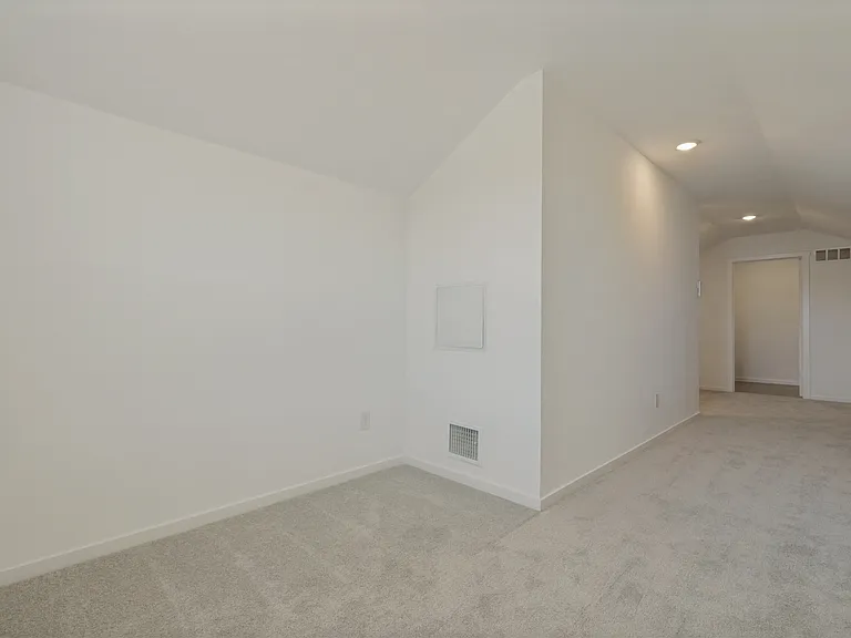 1037 Bishop Creek Dr — Photo 7
