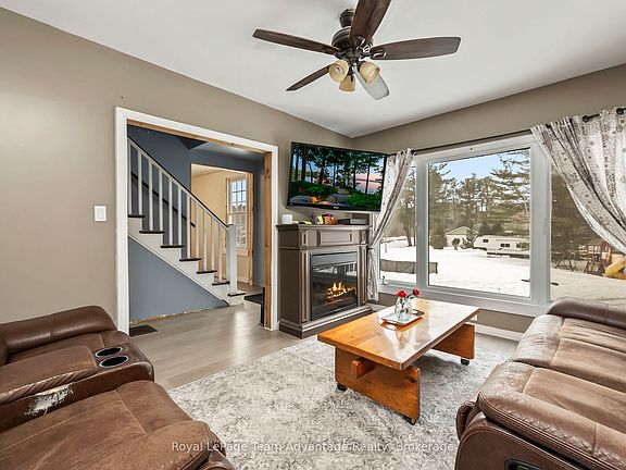 3rd image of 5 Murray Point Rd