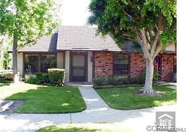 2nd image of 231 Hampton Ln
