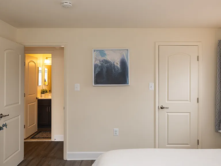Seminary Roundtop Apartments — Photo 11