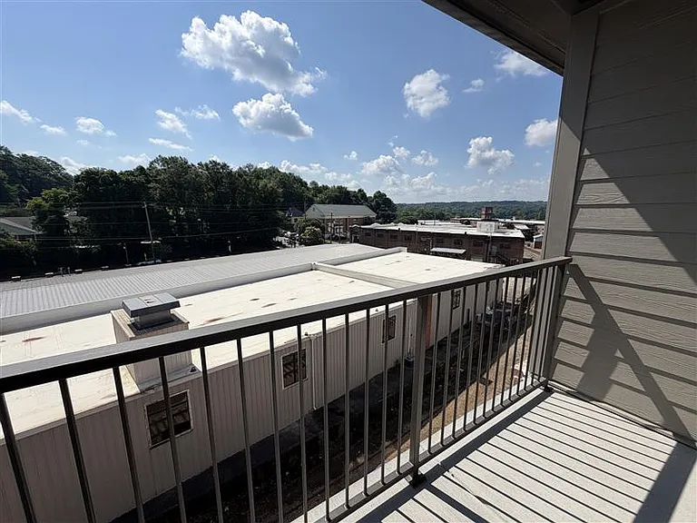 District on the Etowah Apartments — Photo 1160