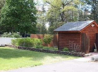 16 Longview Dr, East Longmeadow, MA 01028