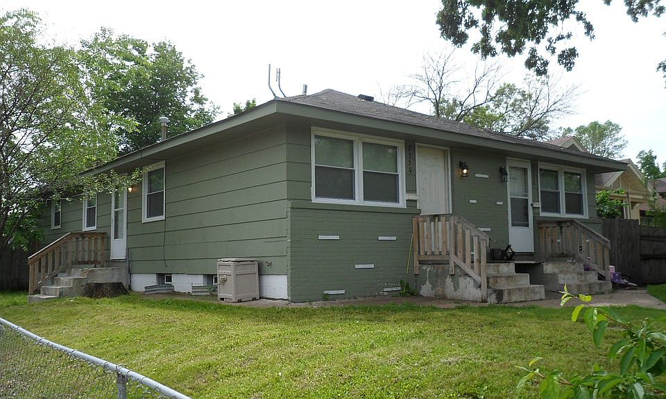1st image of 2328 Irving Ave N