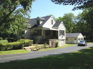 716 Robertson Rd, Hermitage, PA 16148
